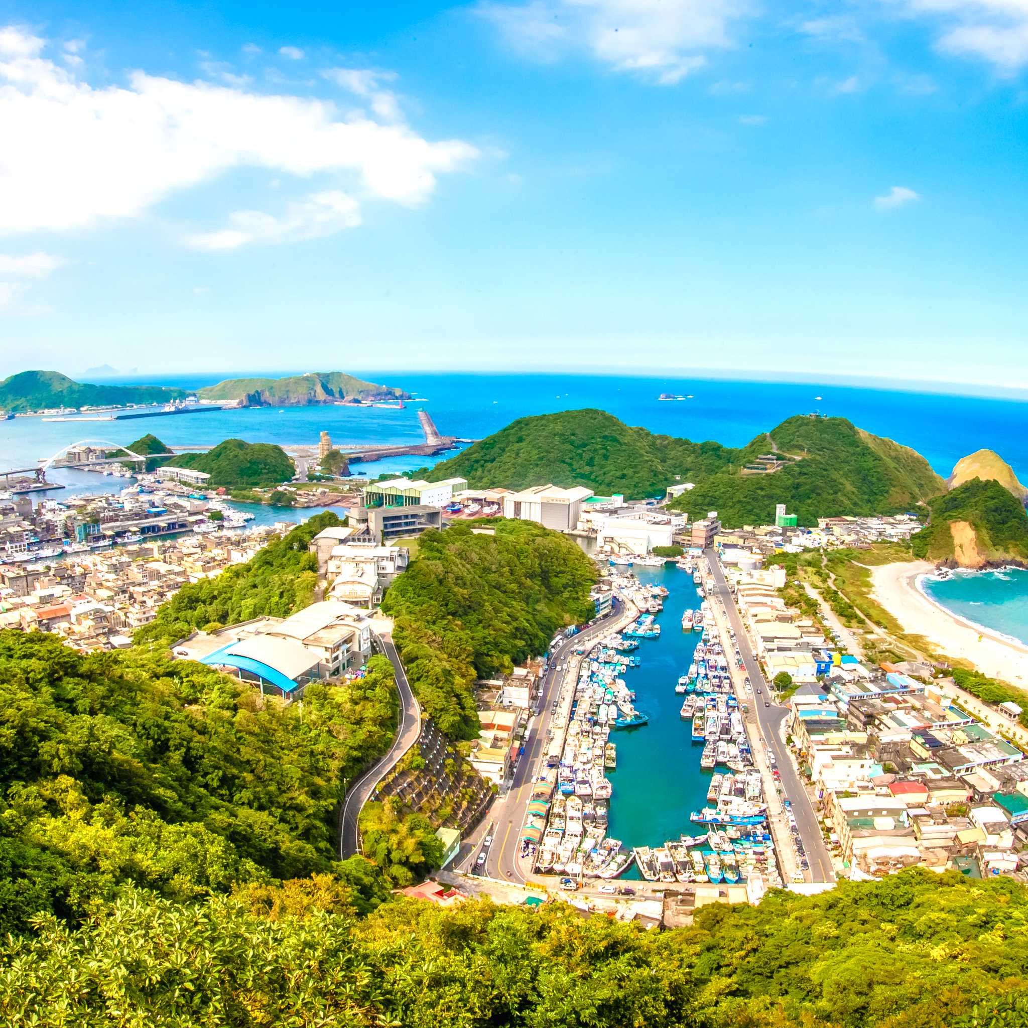 Private car transfers in Taiwan from Yilan