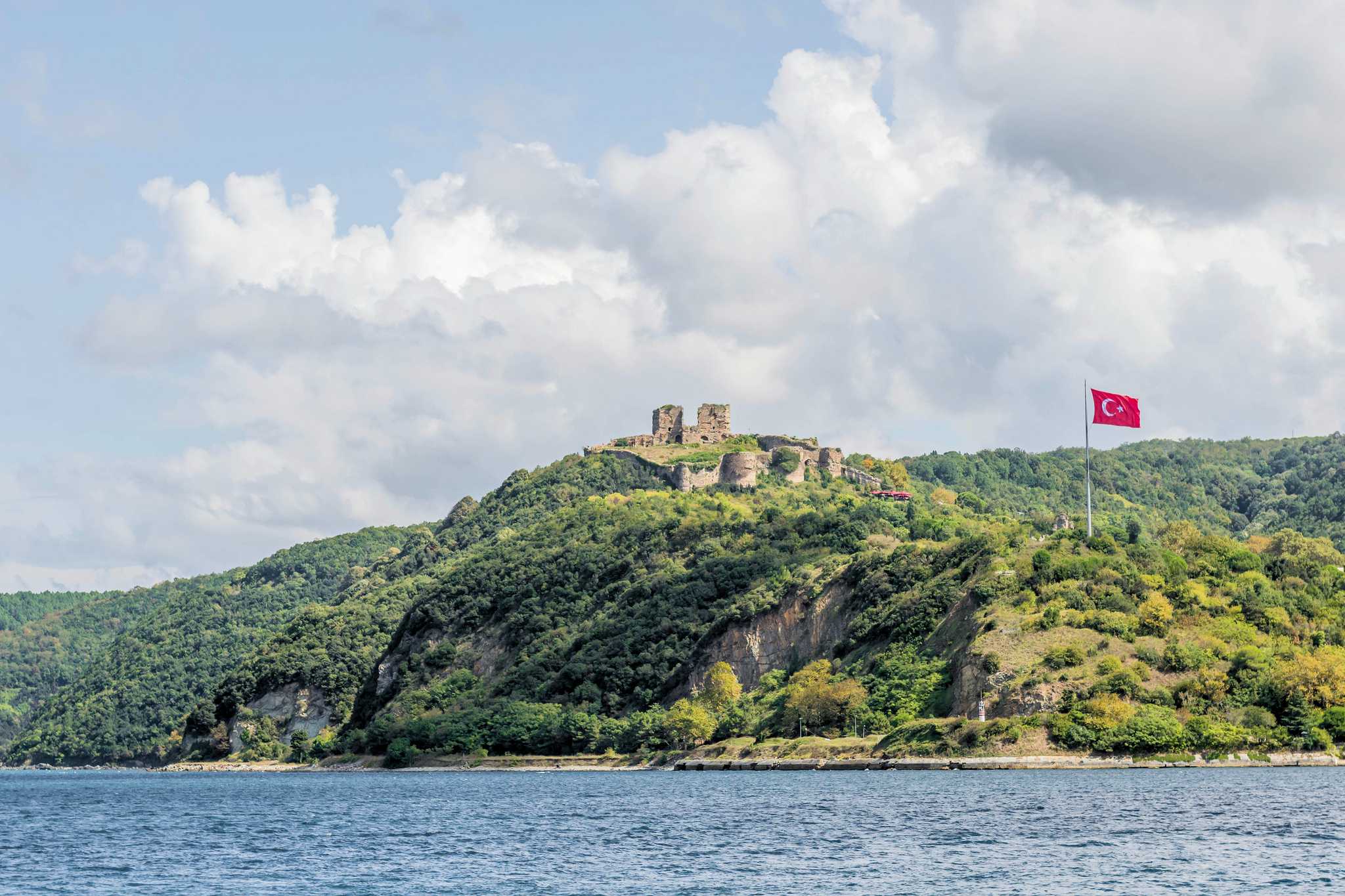 ArrĂȘt de l'itinĂ©raire Ă Yoros Castle lors d'une excursion privĂ©e d'une journĂ©e depuis Istanbul